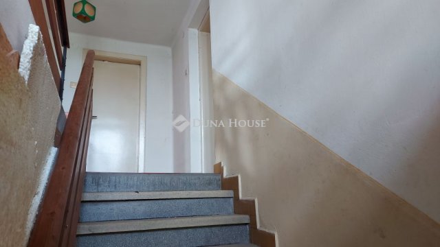 Eladó családi ház, Balatonfüreden, Öreghegyi utcában 240 M Ft