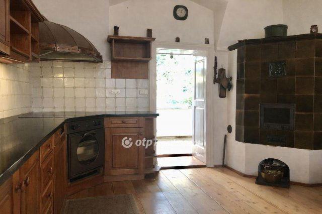 Eladó családi ház, Kőszegen 187 M Ft, 7+1 szobás