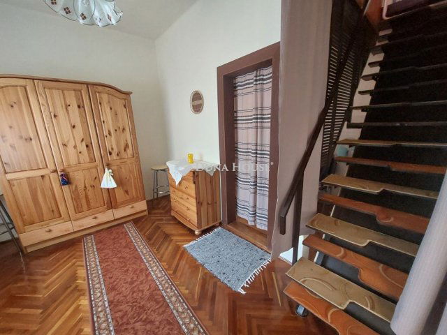 Eladó családi ház, Tolnán 49.99 M Ft, 4+1 szobás