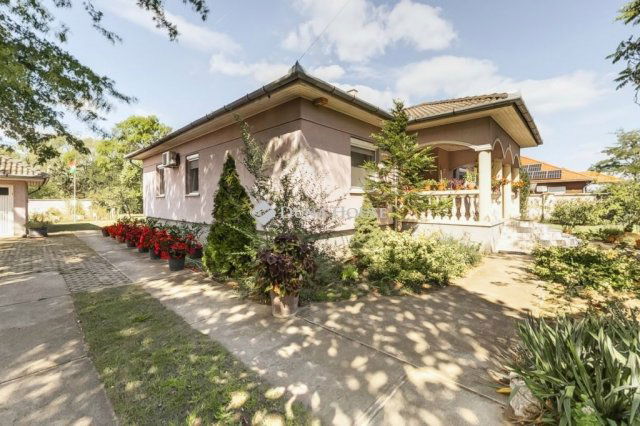 Eladó családi ház, Táborfalván 117 M Ft, 5 szobás