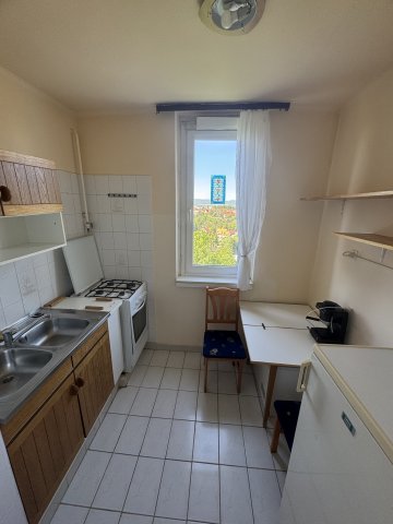 Eladó téglalakás, Veszprémben 49 M Ft, 2 szobás