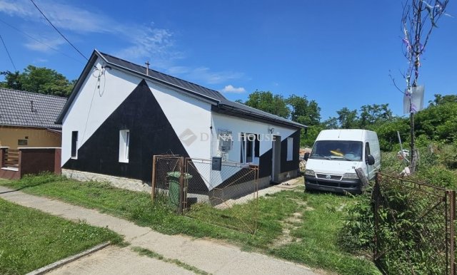 Eladó családi ház, Gyöngyösmelléken 21.99 M Ft, 3 szobás
