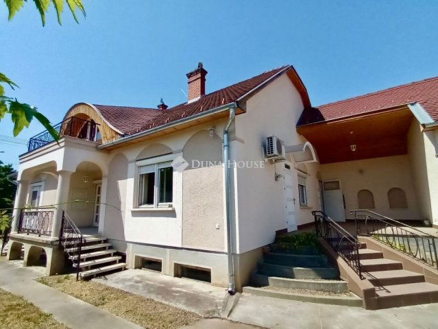 Eladó családi ház, Kecskeméten 97.9 M Ft, 3 szobás