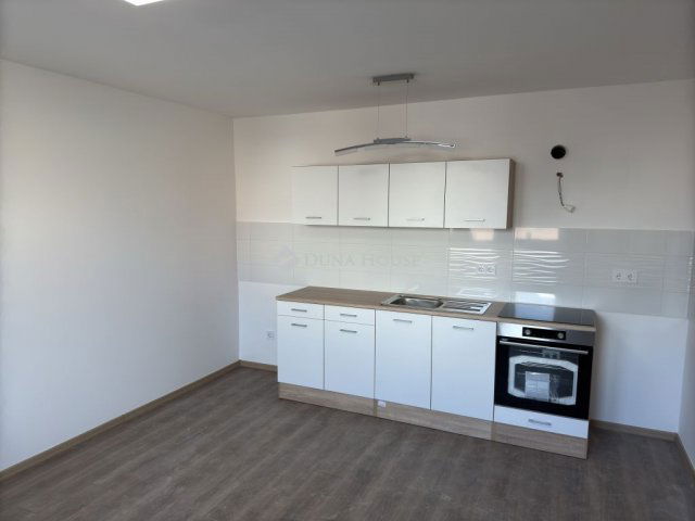 Kiadó téglalakás, albérlet, Debrecenben 180 E Ft / hó, 2 szobás