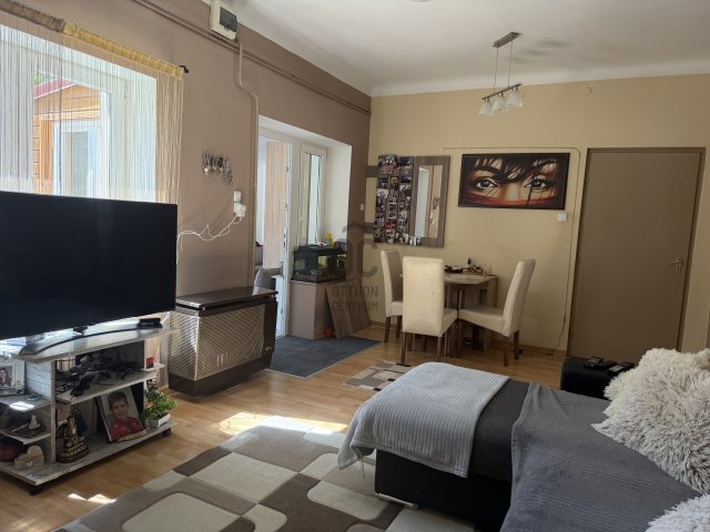 Eladó családi ház, Abonyban 39.9 M Ft, 2 szobás