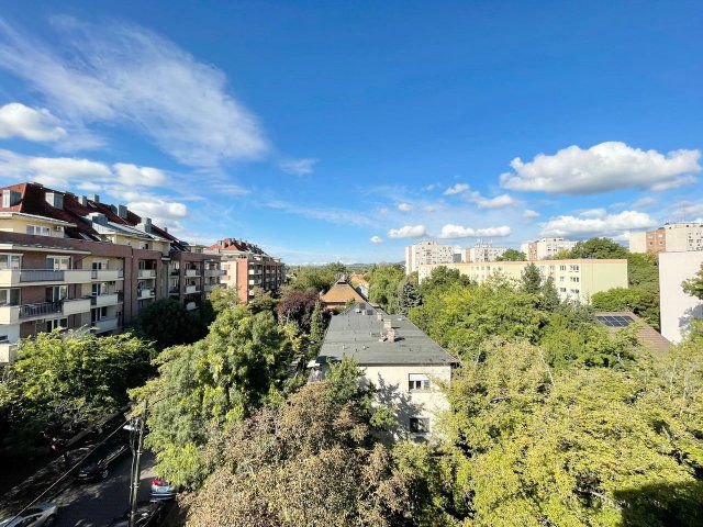 Eladó téglalakás, Budapesten, XI. kerületben, Csurgói úton