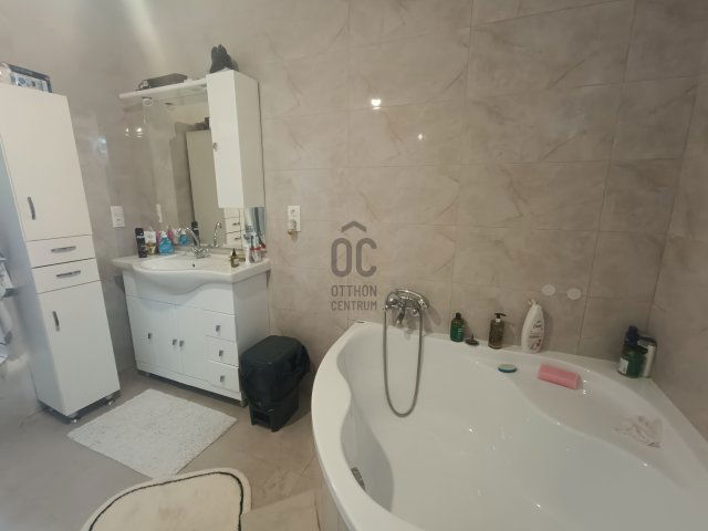 Eladó családi ház, Kartalon 155 M Ft, 6 szobás