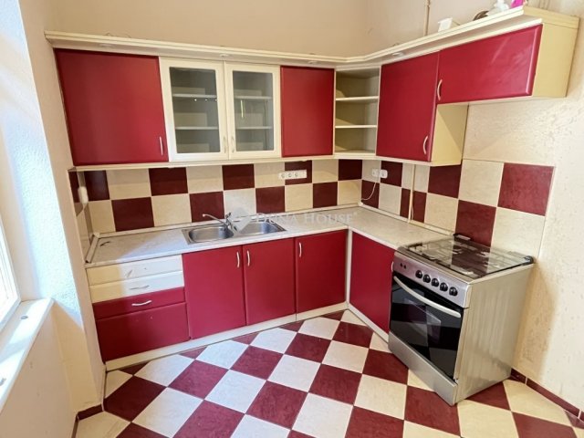 Eladó téglalakás, Budapesten, VIII. kerületben 110 M Ft