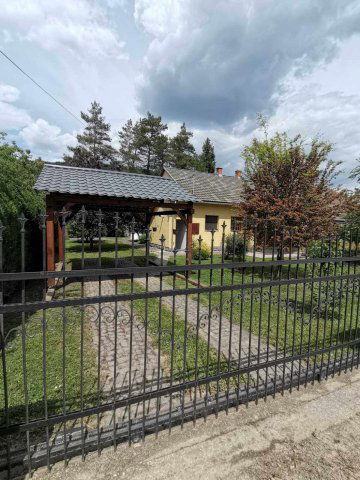 Eladó családi ház, Recsken 35 M Ft, 2 szobás