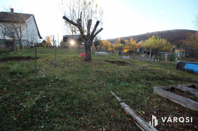 Eladó nyaraló, Somoskőújfalun 13 M Ft, 1 szobás