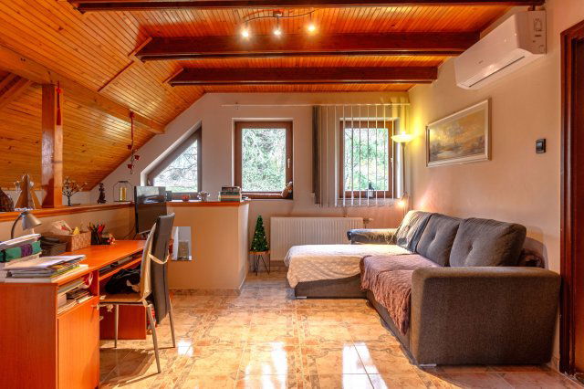 Eladó családi ház, Miskolcon 112.9 M Ft, 6 szobás