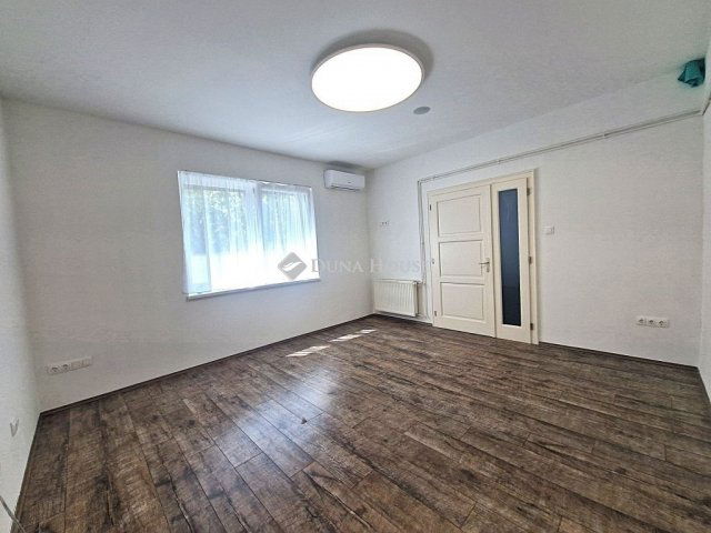 Eladó családi ház, Budapesten, XVII. kerületben 185 M Ft