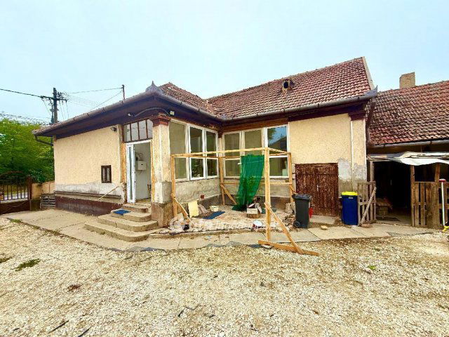 Eladó családi ház, Tápiószelén 26.9 M Ft, 2 szobás