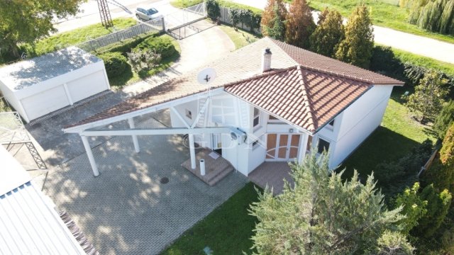 Kiadó családi ház, albérlet, Székesfehérvárott 280 E Ft / hó