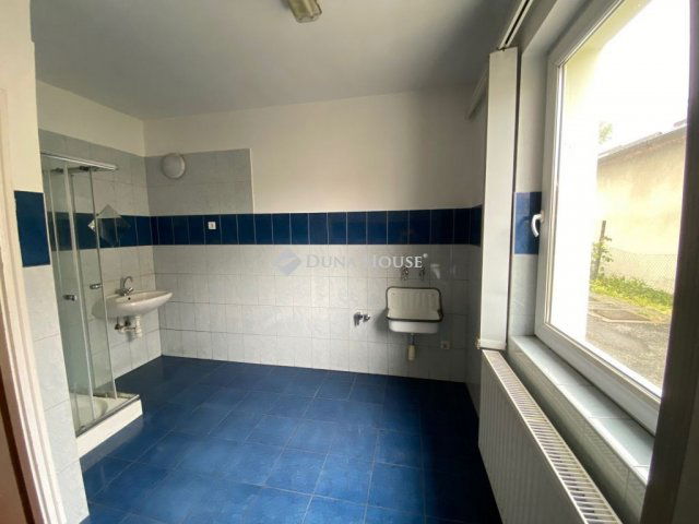 Eladó ipari ingatlan, Kistarcsán 275 M Ft / költözzbe.hu