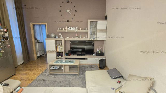 Eladó téglalakás, Budapesten, VIII. kerületben, Kisfaludy utcában