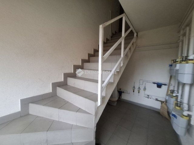 Eladó téglalakás, Budapesten, XVIII. kerületben 87.5 M Ft