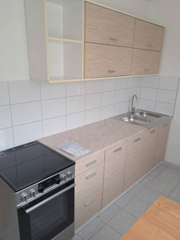 Eladó panellakás, Nyergesújfaluban 41.5 M Ft, 2 szobás