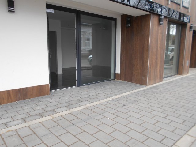 Kiadó üzlethelyiség, Nyíregyházán 150 E Ft / hó, 1 szobás