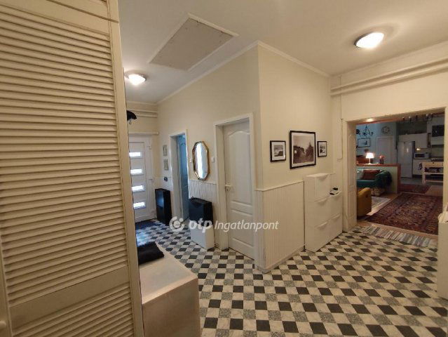 Eladó családi ház, Érden 134.99 M Ft, 6+1 szobás