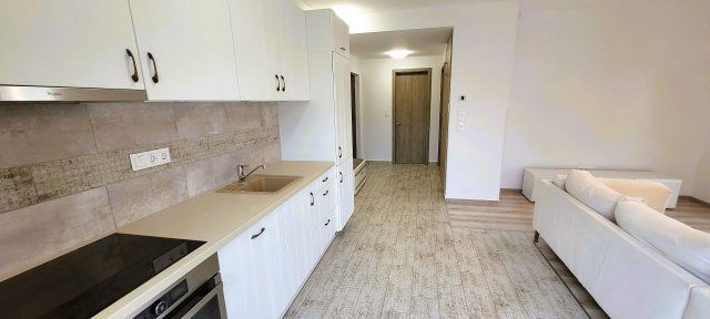 Kiadó téglalakás, albérlet, Balatonfüreden, Lóczy Lajos utcában