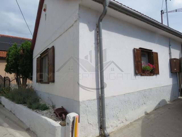 Eladó családi ház, Csopakon 96.9 M Ft, 2 szobás
