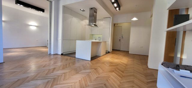 Kiadó téglalakás, albérlet, Budapesten, V. kerületben, 4 szobás