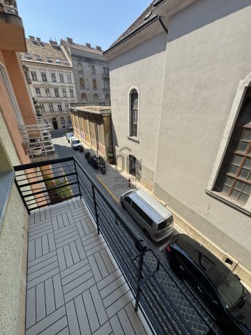 Eladó téglalakás, Budapesten, V. kerületben 158.9 M Ft, 3 szobás