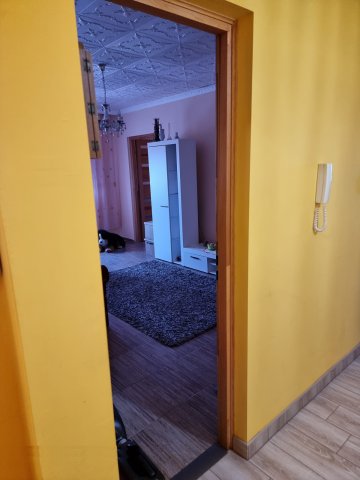 Eladó panellakás, Szegeden 66 M Ft, 2+1 szobás