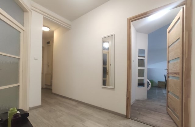 Kiadó téglalakás, albérlet, Pécsett 120 E Ft / hó, 1 szobás