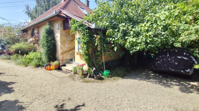 Eladó családi ház, Mihályin 44 M Ft, 2 szobás