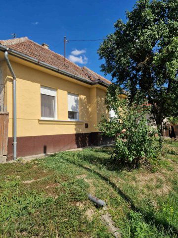 Eladó családi ház, Vácszentlászlón 37.9 M Ft, 3 szobás