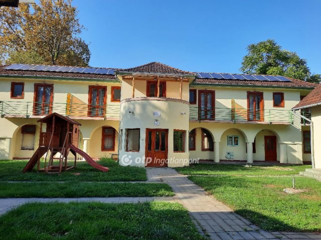 Eladó hotel, Siófokon 1087.185 M Ft / költözzbe.hu