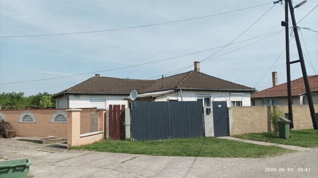 Eladó családi ház, Kemecsén, Deák Ferenc utcában 12.9 M Ft