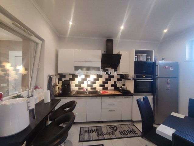 Eladó családi ház, Kecskeméten 69.8 M Ft, 2 szobás