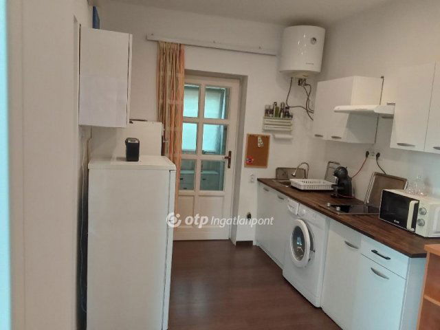 Eladó családi ház, Érden 109.9 M Ft, 6+1 szobás