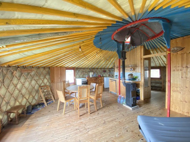 Eladó nyaraló, Balatonhenyén 63 M Ft, 3 szobás