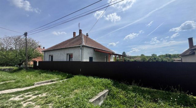 Eladó családi ház, Sarkadon 17 M Ft, 2 szobás