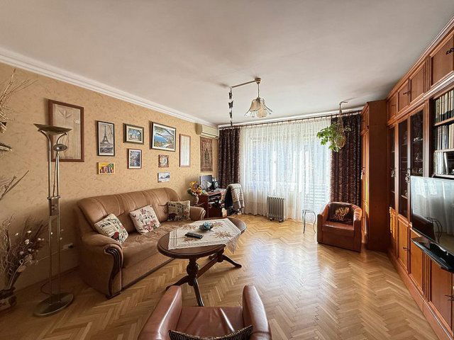 Eladó téglalakás, Budapesten, III. kerületben 84.9 M Ft