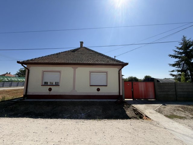 Eladó családi ház, Méhkeréken 16.9 M Ft, 2 szobás