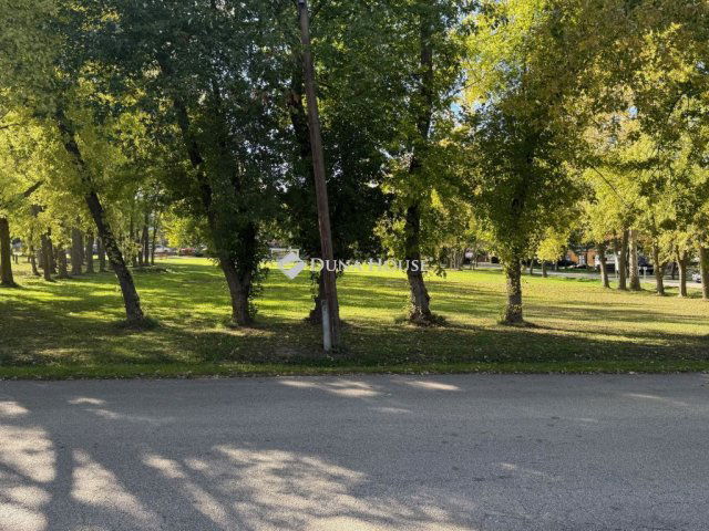 Eladó sorház, Tarjánon 11.5 M Ft, 1 szobás