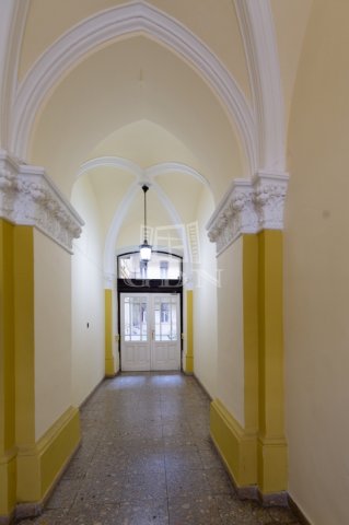 Eladó téglalakás, Budapesten, VI. kerületben 84.9 M Ft, 3 szobás