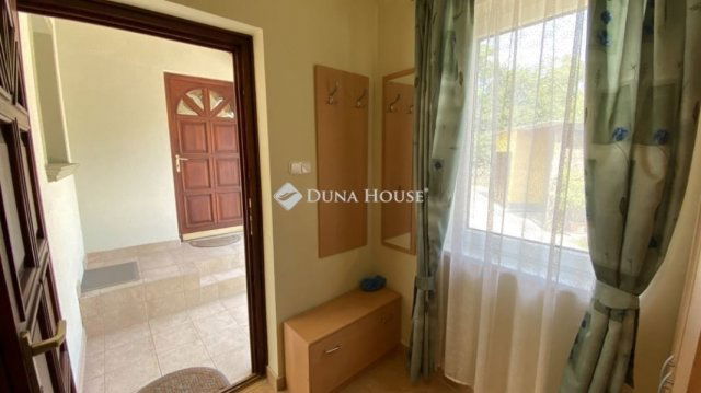 Eladó téglalakás, Székesfehérvárott 74.9 M Ft, 3 szobás