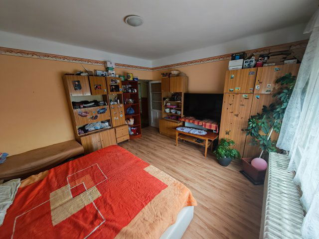 Eladó családi ház, Gadányban 32.99 M Ft, 4 szobás