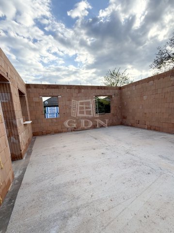 Eladó ikerház, Monorierdőn 75 M Ft, 1+3 szobás