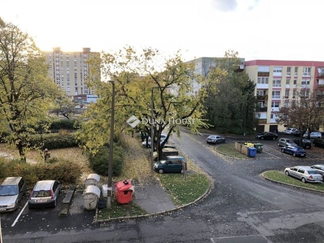 Eladó panellakás, Pécsett 44.49 M Ft, 2 szobás