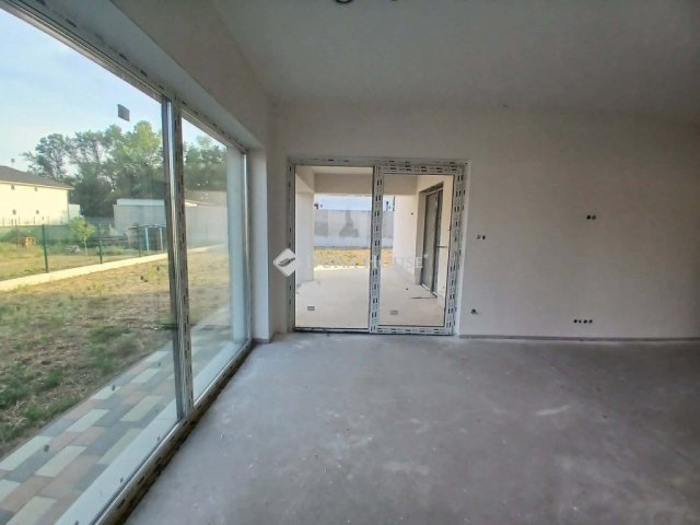 Eladó családi ház, Debrecenben 208 M Ft, 4 szobás