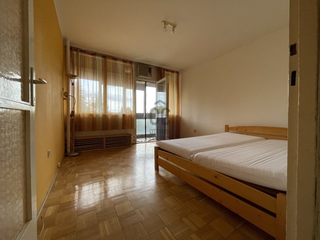 Eladó panellakás, Gyöngyösön 35.85 M Ft, 2 szobás