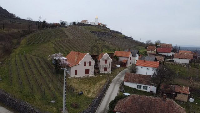 Eladó hotel, Somlójenőn 100 M Ft / költözzbe.hu