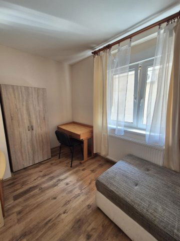 Eladó téglalakás, Pécsett, Szigeti úton 52 M Ft, 2 szobás